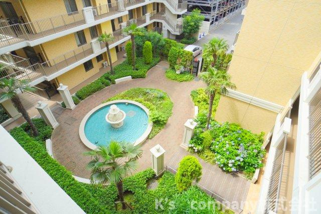 藤沢市辻堂西海岸3丁目　ヴェレーナ湘南茅ヶ崎の庭|上層階から見た中庭の様子◇