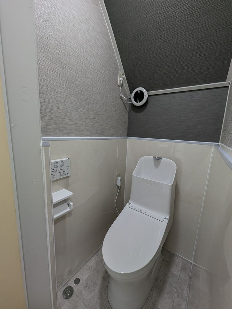 中区金山５丁目戸建のトイレ|2階トイレ