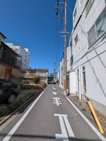 中区金山５丁目戸建の前面道路含む現地写真|前面道路①