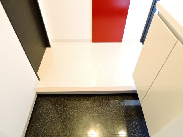 HGTコート高槻の玄関