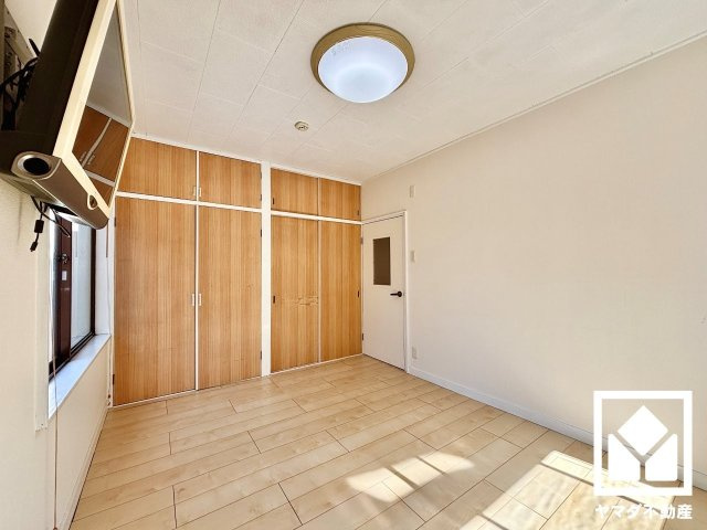 大津市本宮2丁目　の洋室