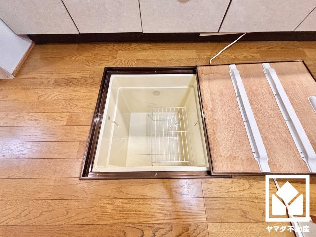 大津市本宮2丁目　の収納