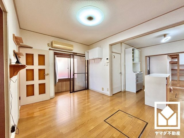 大津市本宮2丁目　の居間・リビング