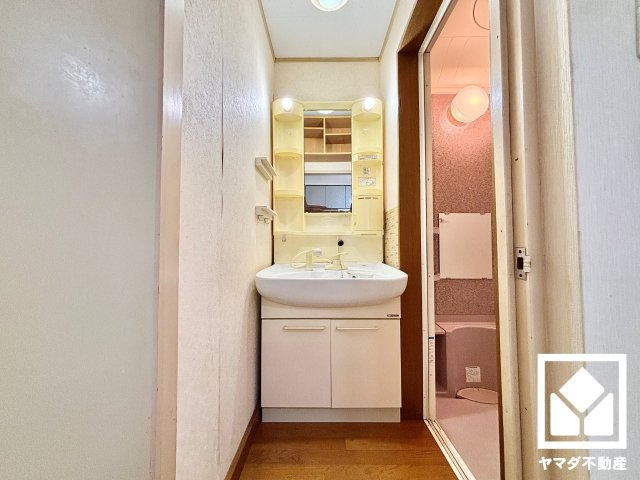 大津市本宮2丁目　の洗面所