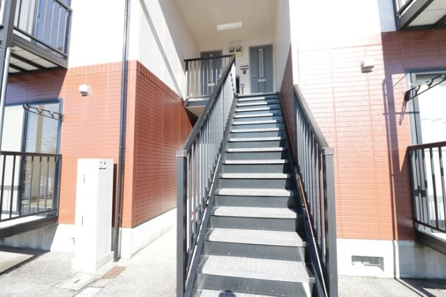 ブライダルハイツ問屋町のエントランス