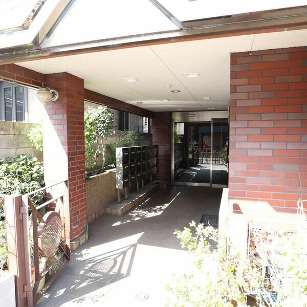 稲屋ハイムのエントランス