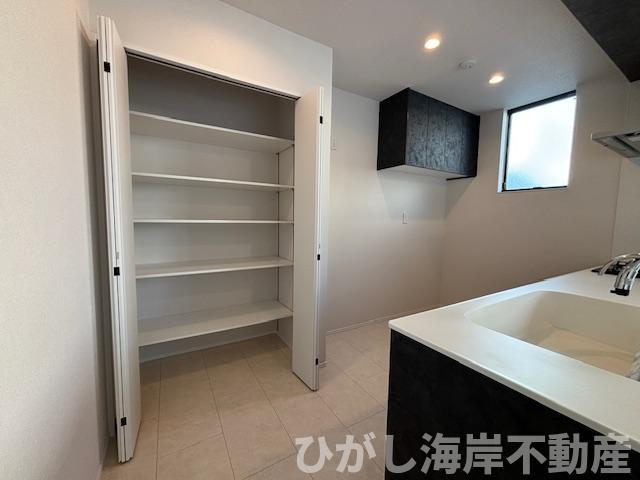 茅ヶ崎市東海岸南3丁目　新築戸建　全3棟の設備|パントリー