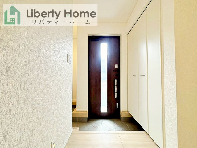 下妻市鬼怒第7　新築戸建の玄関|同形状・同仕様