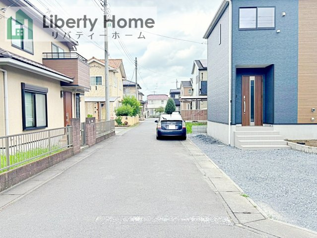 下妻市鬼怒第7　新築戸建の前面道路含む現地写真