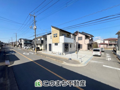 【前面道路含む現地写真】 | ブルーミングガーデン　久喜市緑1丁目2期　1号棟 | 前面道路が広いので、陽当り・解放感◎になっております！
