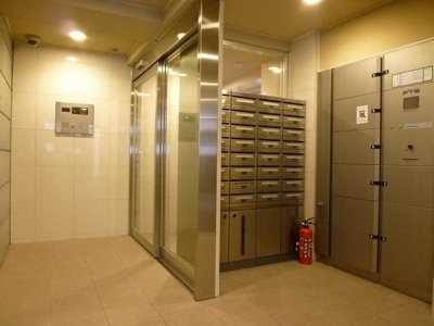 【エントランス】 | ヴェローナ門前仲町ルッソ