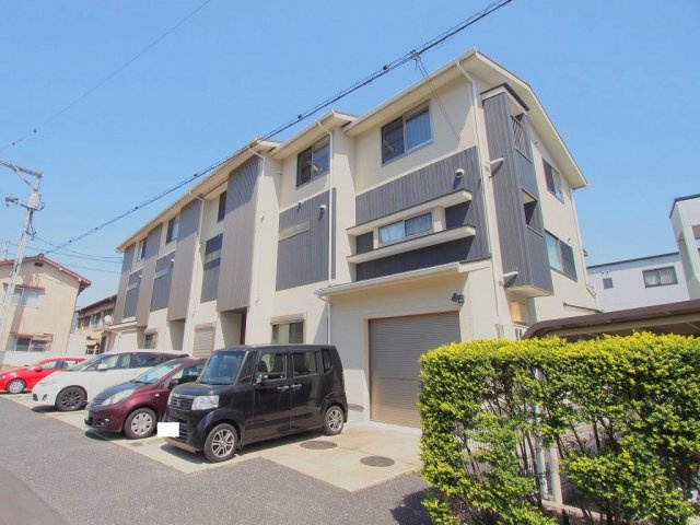 広島市安佐南区祇園７丁目のタウンの外観