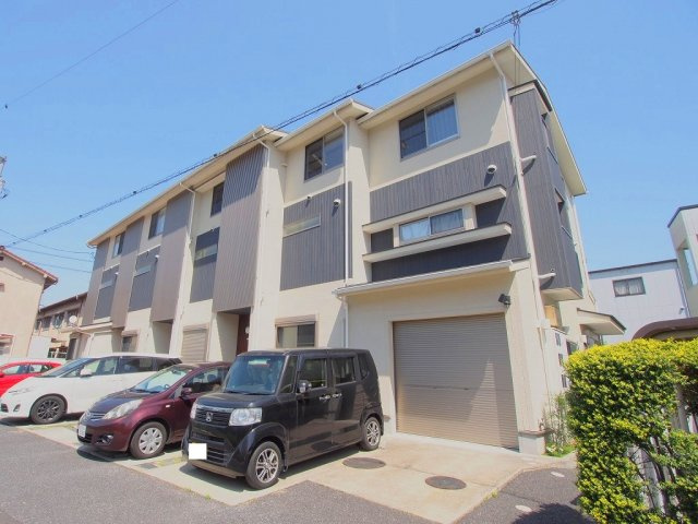 広島市安佐南区祇園７丁目のタウンの外観