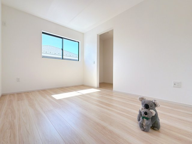 【洋室】 | 前橋市元総社町　新築住宅 | 「どんな家具を置こうかな」とワクワクする。好みのこだわりのお部屋にしてじぶんだけの部屋でゆったりと寛げます。