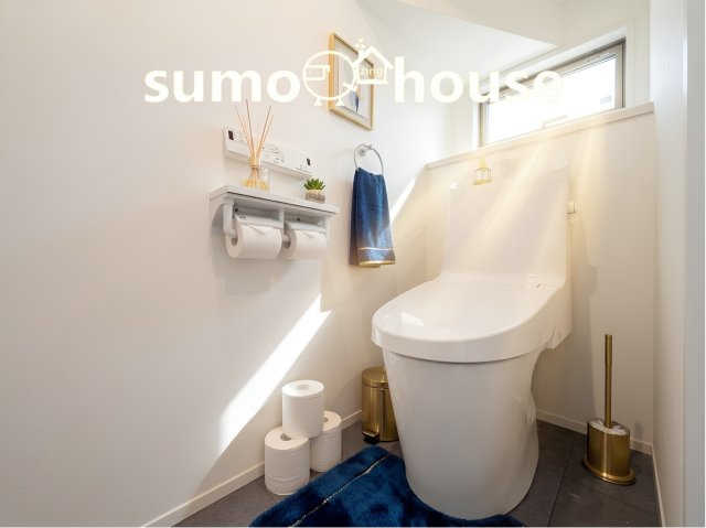 横浜市戸塚区戸塚町Ⅲのトイレ|落ち着いた色調のトイレです