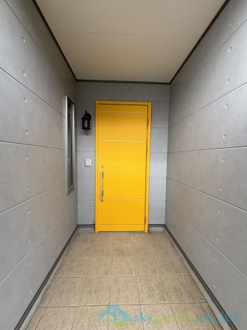 秦野市曽屋　中古戸建の玄関