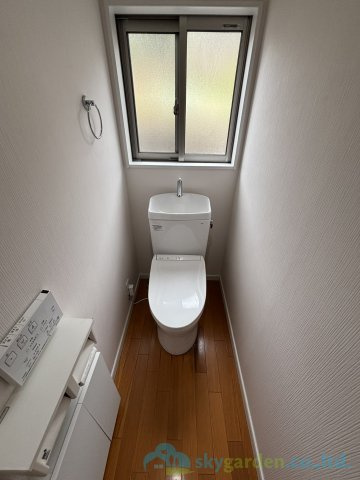 秦野市曽屋　中古戸建のトイレ