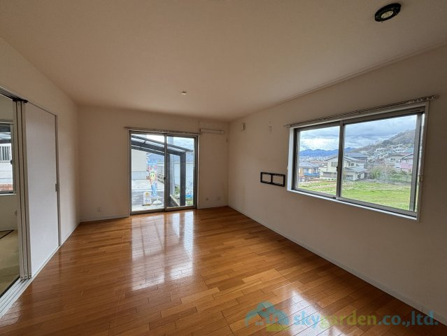 秦野市曽屋　中古戸建の居間・リビング