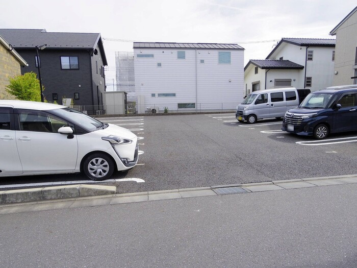 ドルチェ・ヴィータの駐車場|駐車場
