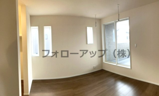 リーブルガーデン小郡市大崎第六の洋室|広々とした洋室です