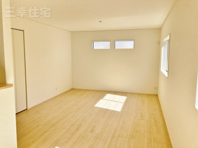 碧南市汐田町の居間・リビング|とっても広いリビング18帖