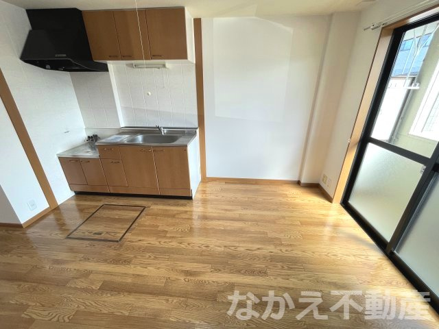 【居間・リビング】 | こちらの居間で趣味の時間をお楽しみください