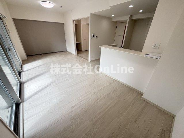ベルンガーデン上本町の居間・リビング