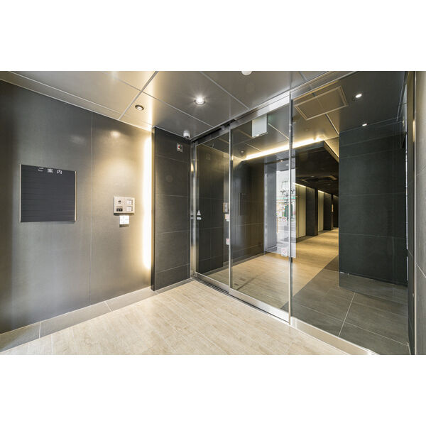 伏見FGビルディングのエントランス