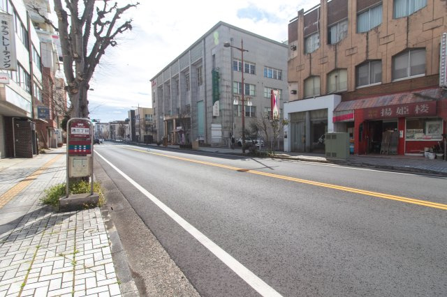 足利市通３丁目の売地の前面道路含む現地写真