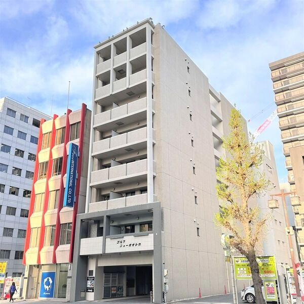 グランシャリオ栄の外観