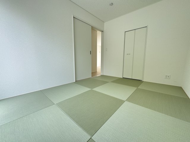 糸満市兼城　第4（全3棟）の和室|1号棟　和室6帖＋収納付き♪