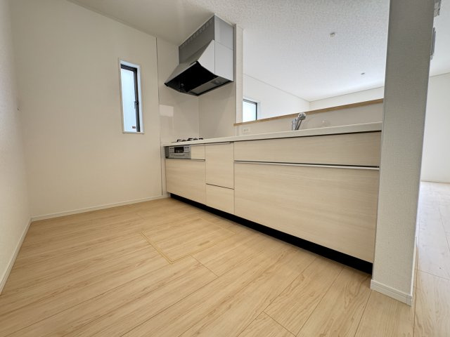 糸満市兼城　第4（全3棟）のキッチン|1号棟　使いやすいシステムキッチン♪