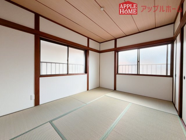 熊谷市押切1期　中古物件の和室|２階居室は全室収納あり！たっぷりある収納活用でお部屋もキレイを保てます♪