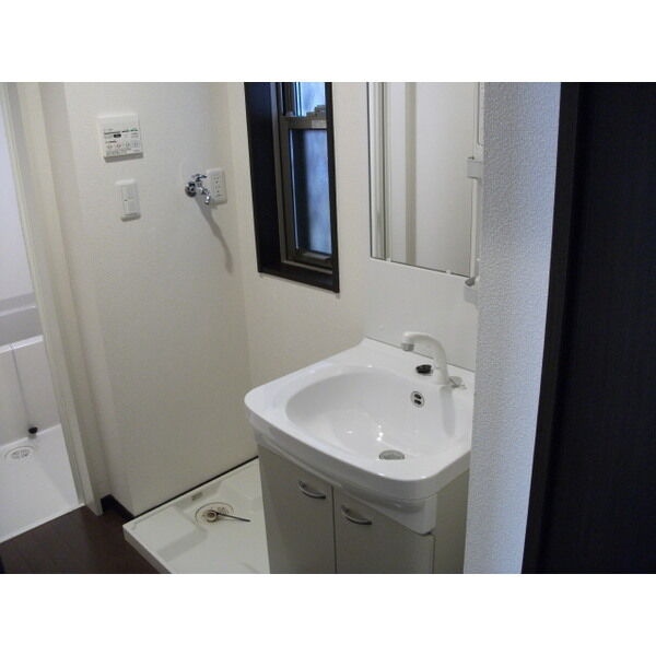 リーブル和の洗面所