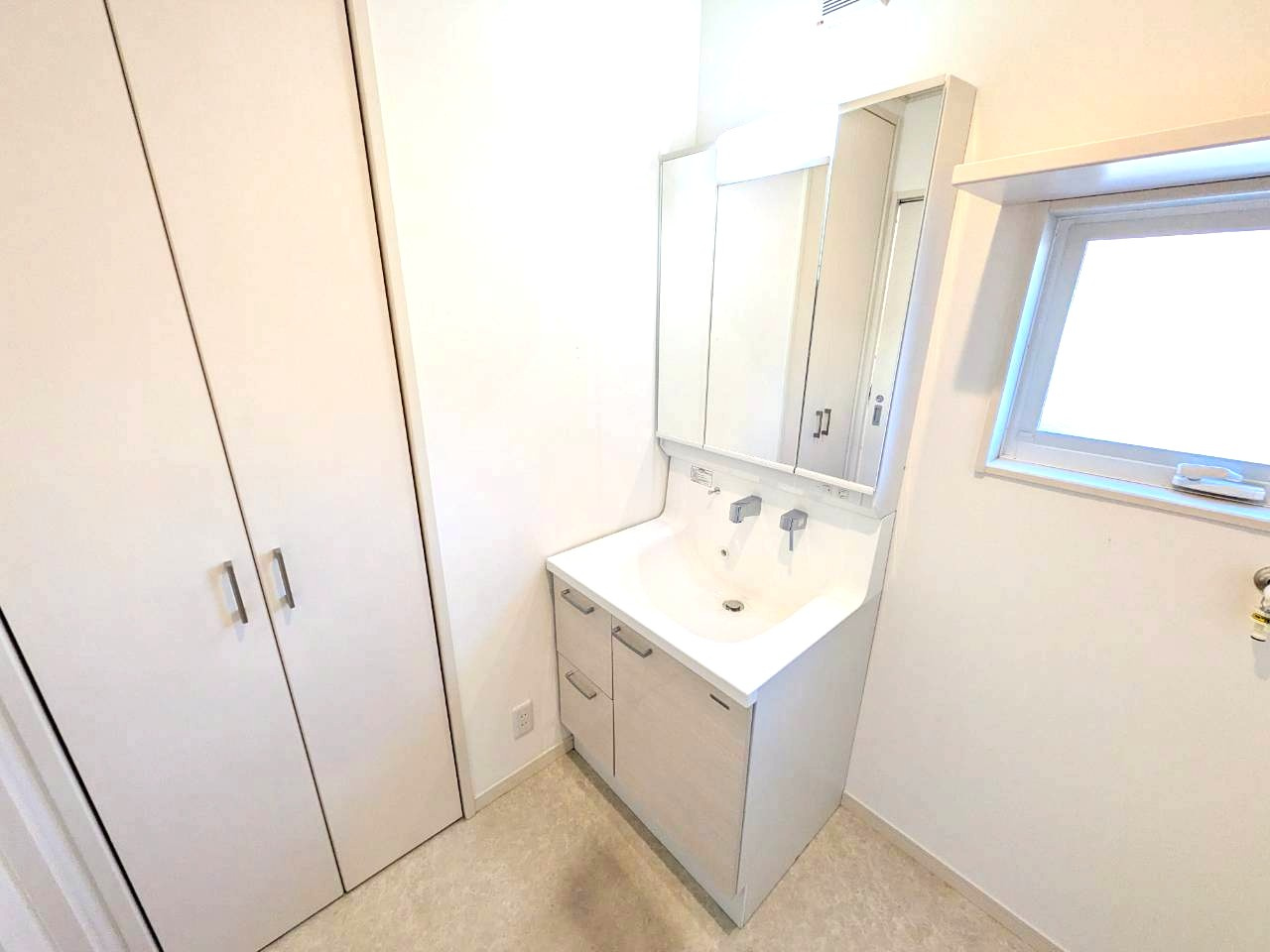 中古戸建ての独立洗面台