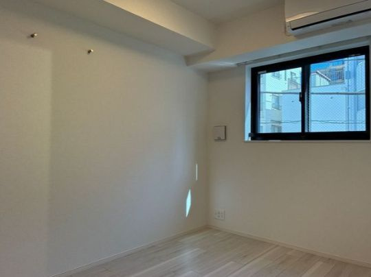【寝室】La Perla 桜新町