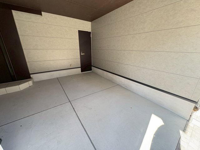 大黒町1丁目 新築戸建ての駐車場|カースペースがあります