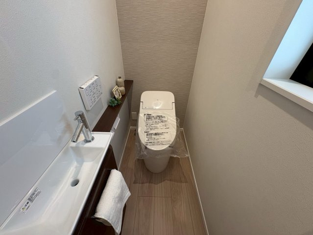 大黒町1丁目 新築戸建てのトイレ|清潔感のあるトイレです