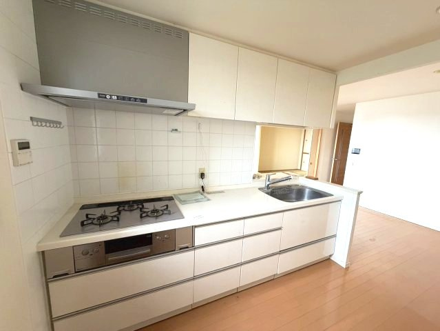 サーパス保田窪のキッチン