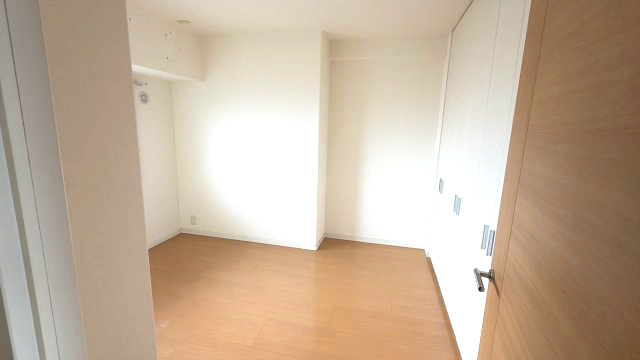 サーパス保田窪の寝室