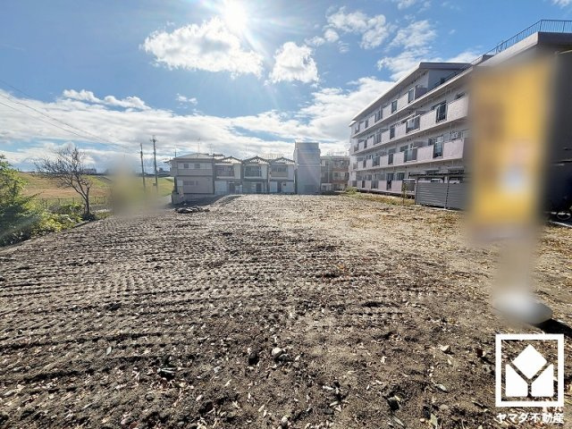 尼崎市東園田町1丁目　3期の外観|浴室には小窓が付いているので明るく、こもりがちな湿気もすぐ取り除くことができます。