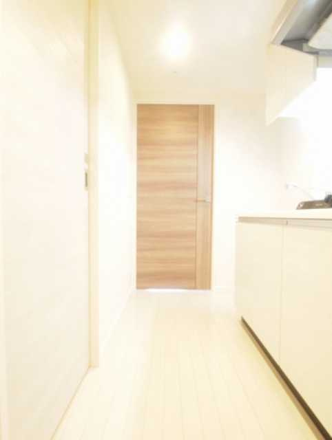 プライムメゾン早稲田　スーパー至近　高層階　ウォークインクロゼットの内装