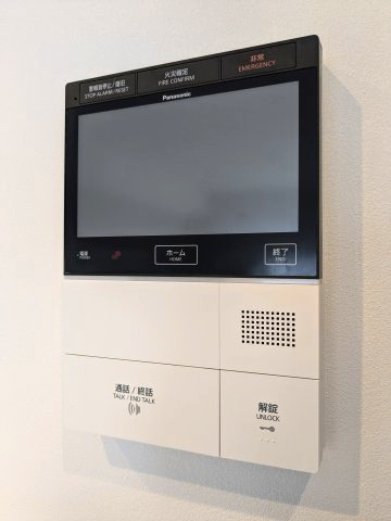 【防犯設備】 | パロス・リバーコート博多弍番館 | 来訪者を確認できるTVモニター付インターフォン＆オートロックで防犯面も安心です♪