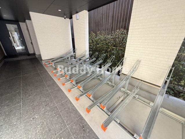 ウェルスクエア山坂の駐車場