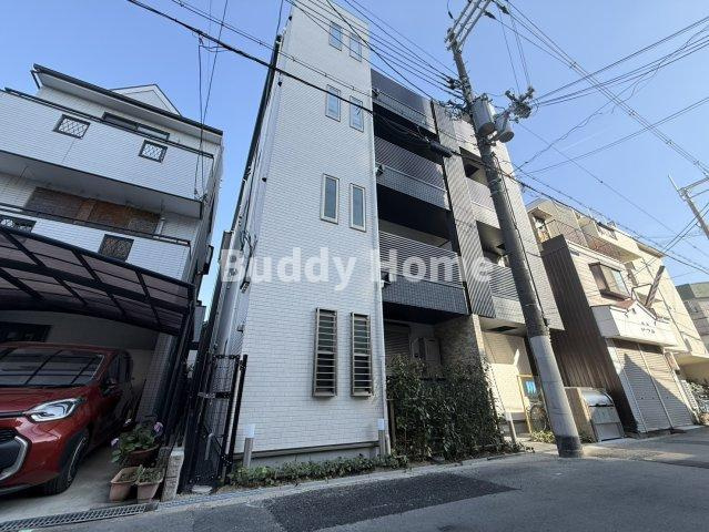 ウェルスクエア山坂の外観