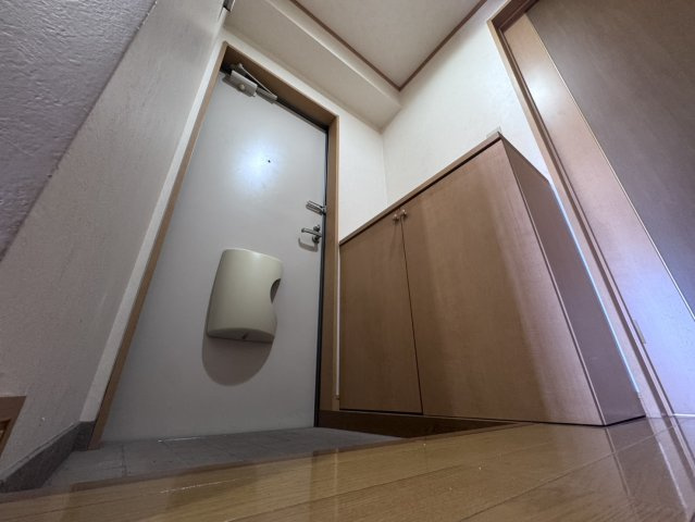 プラムハイツＢの玄関|当社、チルホームのHPもご覧ください(^^)/物件情報多数♪