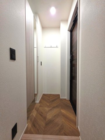 【玄関】 | Auspicious House | 同間取り別部屋の参考写真