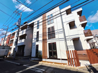 Auspicious Houseの画像