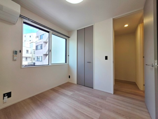 【洋室】 | Auspicious House | 同間取り別部屋の参考写真