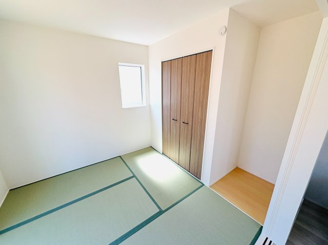 四街道市千代田３丁目２５－１期の洋室|建築施工例